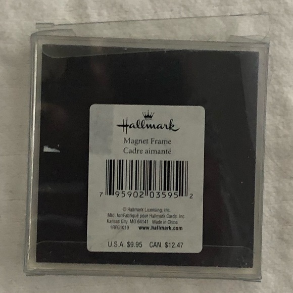 NWT Hallmark Magnet Frame - Picture 2 of 4
